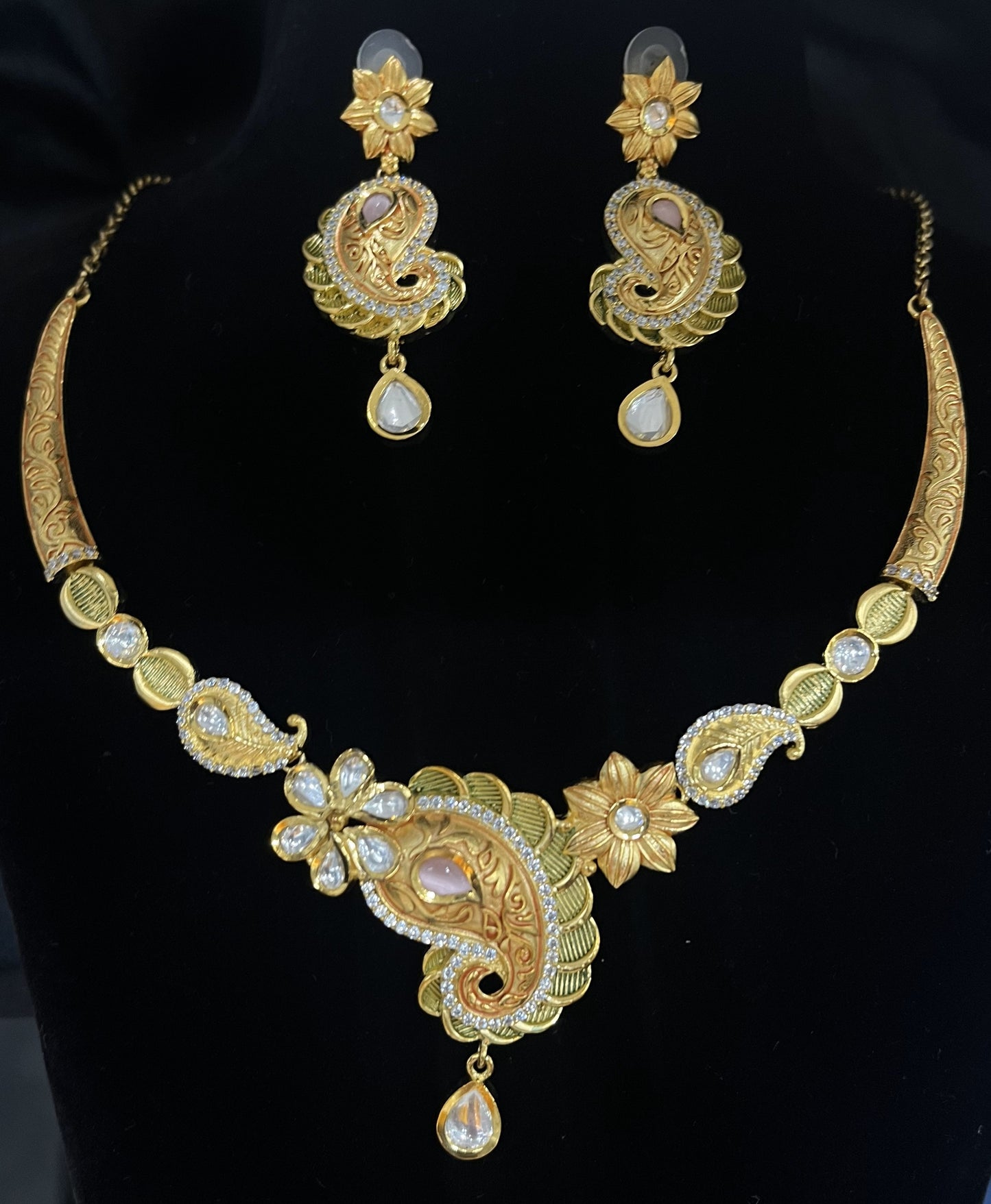 Kundan Style Silver Necklace Set in Gold Polish