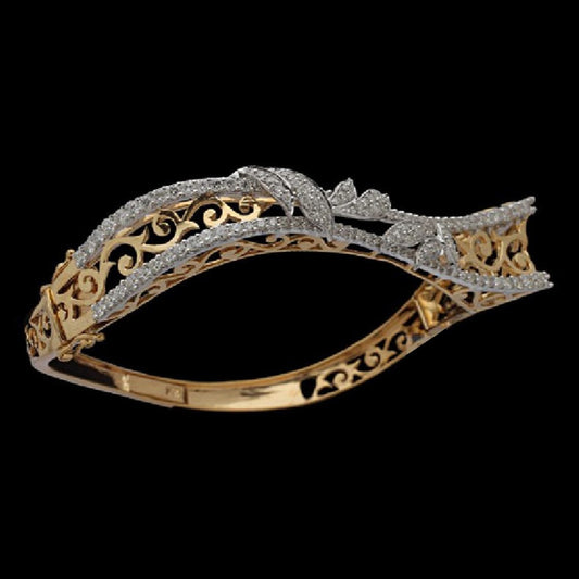 Glitters Diamond Bracelet in Yellow Gold - Leaf Design