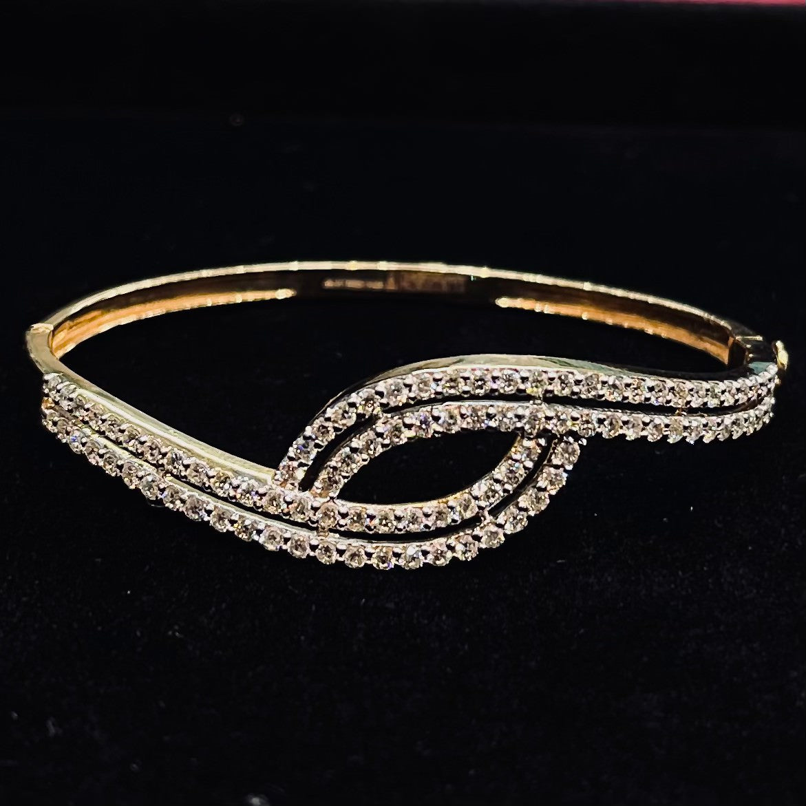 Roshan's Diamond Bracelet in Yellow Gold